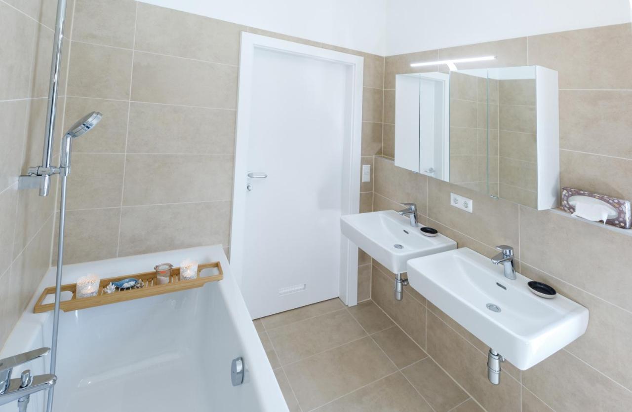 Ferienwohnung Narzisse - City Appartement im Kurpark Bad Aussee Exterior foto